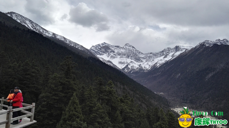 黃龍景區(qū)-纜車(chē)上去的觀景臺(tái)-雪山